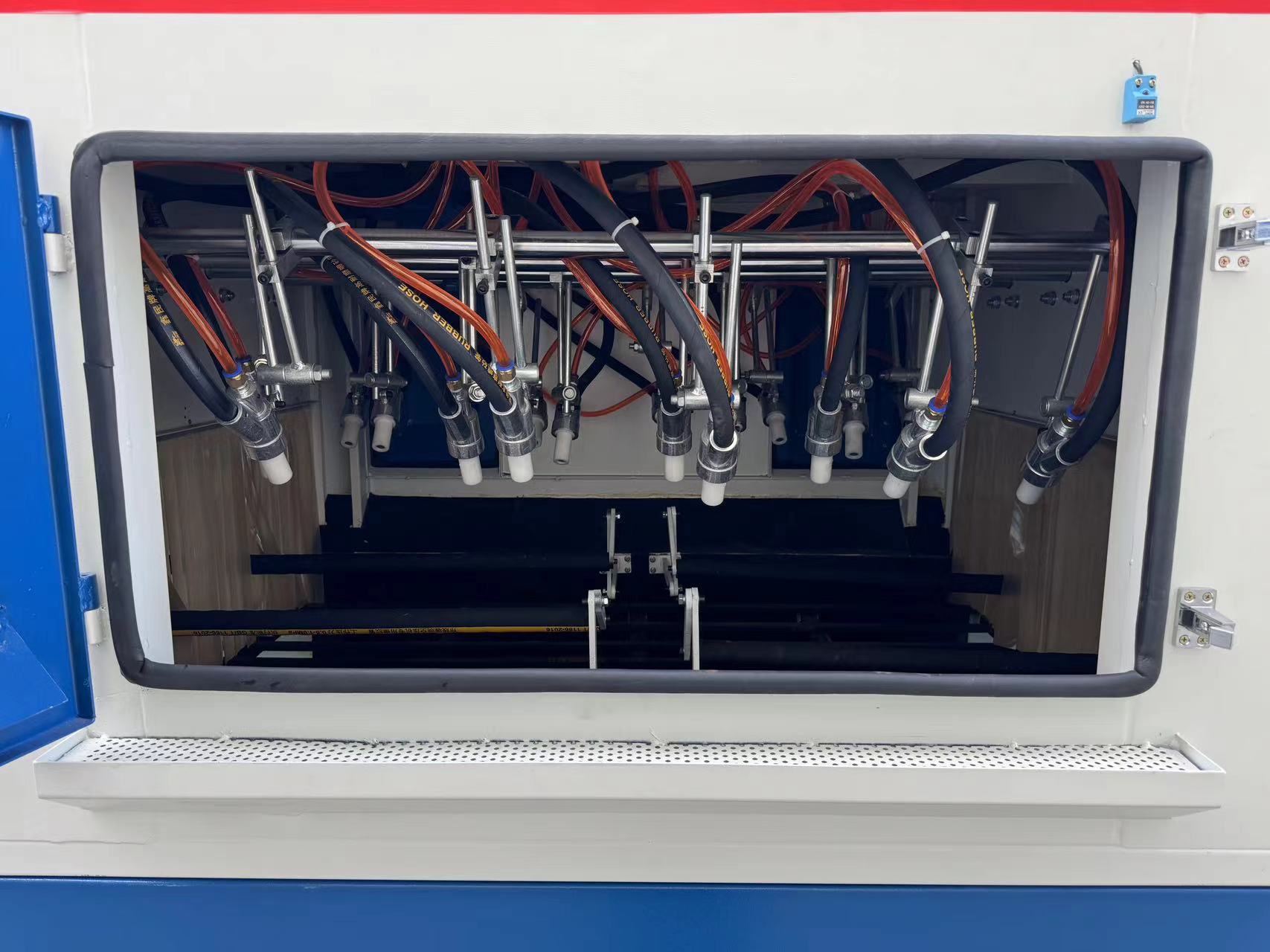 6a95fa24dede0e9e2ace2a93a212b44